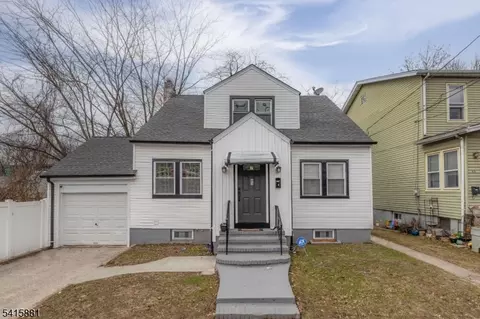 65 Rutgers St, Irvington, NJ 07111
