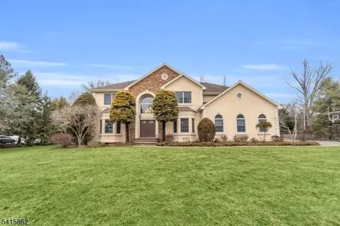 1 Sherwood Ct, Old Tappan, NJ 07675