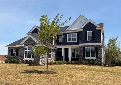 5 Paetzell Farm Rd, Milford, NJ 08848