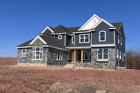 5 Paetzell Farm Rd, Milford, NJ 08848