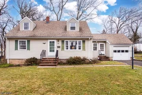 33 Laurel Pl, Caldwell, NJ 07006