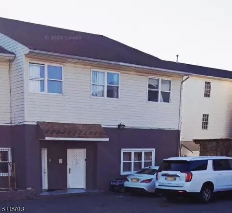 604 Livingston St #C4, Elizabeth City, NJ 07206