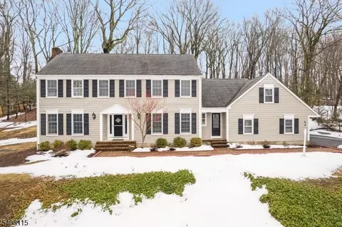 12 Waldon Rd, Califon, NJ 07830