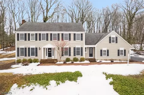 12 Waldon Rd, Califon, NJ 07830