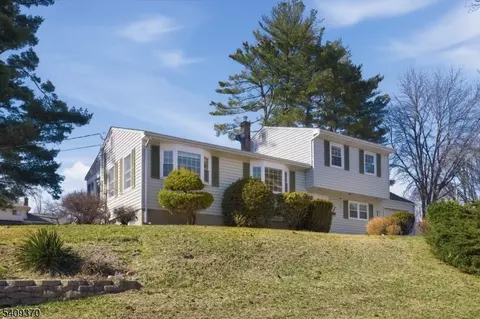 4 Terry Ln, Wharton, NJ 07885