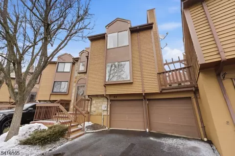 4 Faesch Ct, Rockaway, NJ 07866