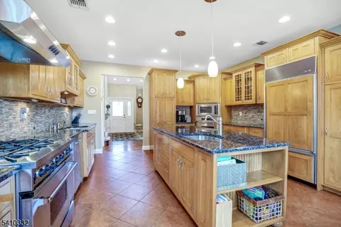 30 High Point Dr, Springfield, NJ 07081 photo 7