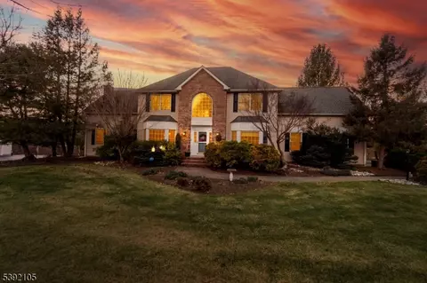 313 Greens Ridge Rd, Stewartsville, NJ 08886