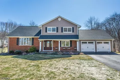 80 Toby Dr, Succasunna, NJ 07876