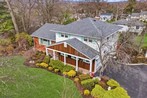 35 Darlington Dr, Wayne, NJ 07470 photo 4