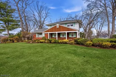 35 Darlington Dr, Wayne, NJ 07470 photo 3