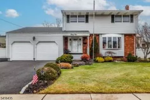 34 Timberlane Dr, Colonia, NJ 07067