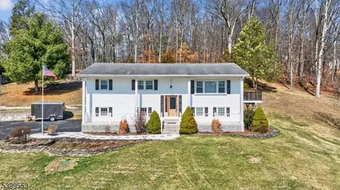29 Newman Rd, Wantage, NJ 07461