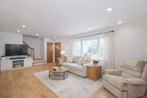 63 Chestnut Dr, Wayne, NJ 07470 photo 8