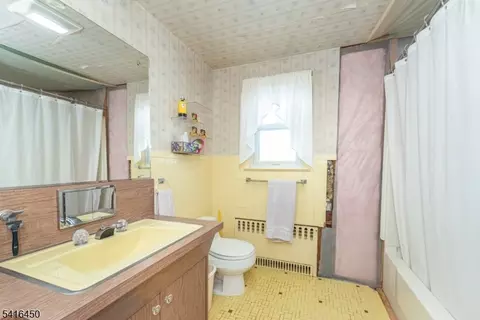 63 Chestnut Dr, Wayne, NJ 07470 photo 19