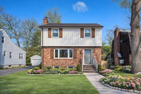63 Chestnut Dr, Wayne, NJ 07470