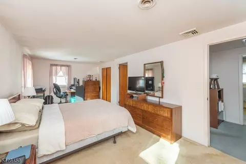 63 Chestnut Dr, Wayne, NJ 07470 photo 26