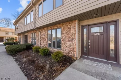 395 Mohegan Cir, Lafayette, NJ 07848
