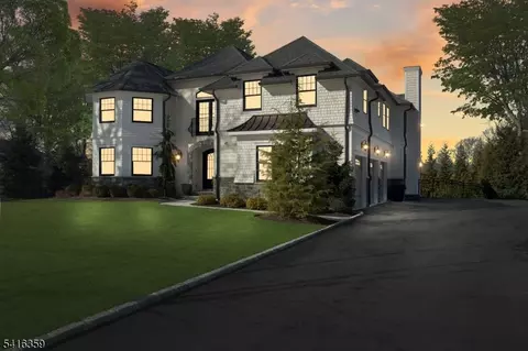 47 Evergreen Dr, Caldwell, NJ 07006