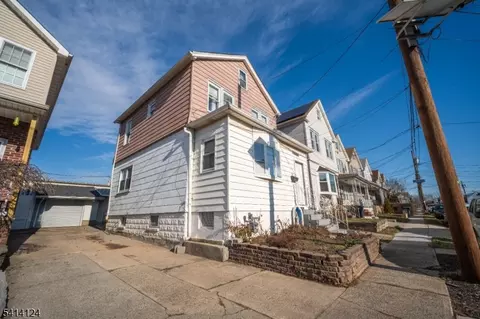 269 Silzer St, Perth Amboy, NJ 08861