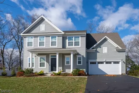 16 Esposito Ln, Landing, NJ 07850