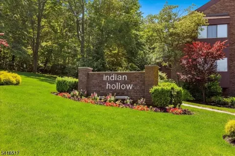 218 Indian Hollow Ct #218, Mahwah, NJ 07430