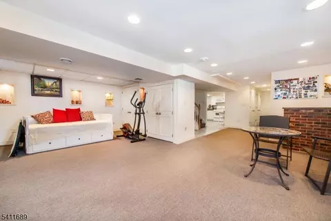 1 Milton Ave, Summit, NJ 07901 photo 21