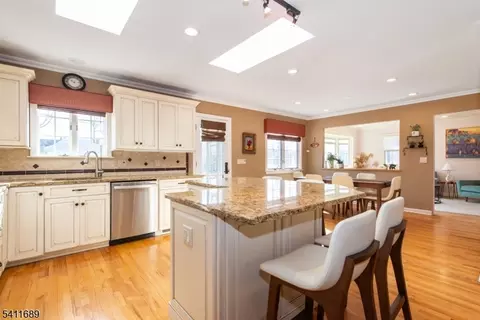 1 Milton Ave, Summit, NJ 07901 photo 5