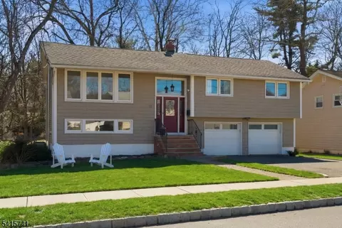 11 Willow Ter, Verona, NJ 07044