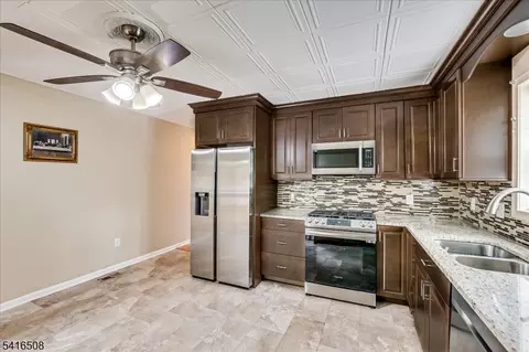 73-81 Mariners Ct, Plainfield, NJ 07063 photo 8