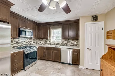 73-81 Mariners Ct, Plainfield, NJ 07063 photo 10