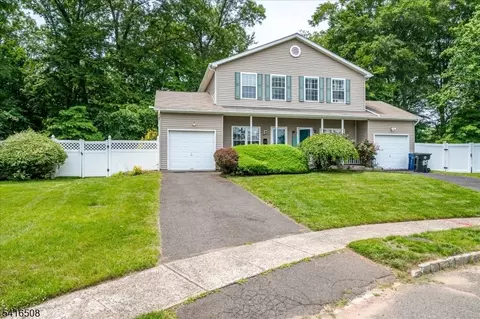 73-81 Mariners Ct, Plainfield, NJ 07063
