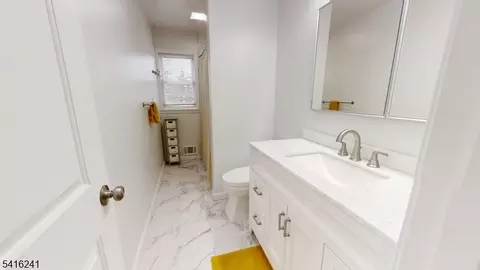 13 Moryan Rd, Edison, NJ 08817 photo 28