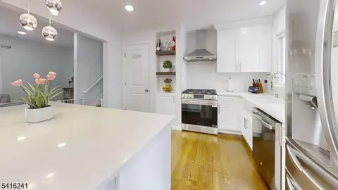 13 Moryan Rd, Edison, NJ 08817 photo 5