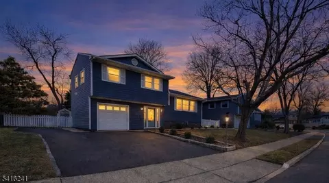 13 Moryan Rd, Edison, NJ 08817