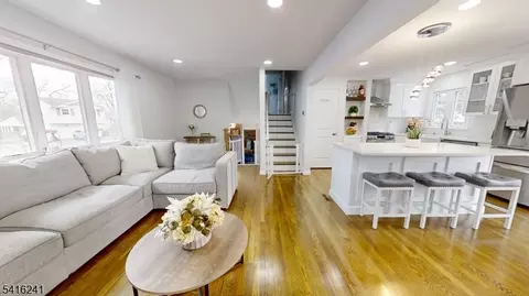 13 Moryan Rd, Edison, NJ 08817 photo 3