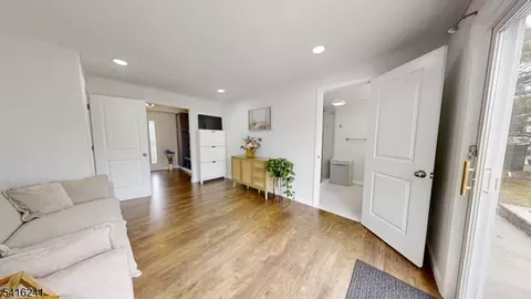 13 Moryan Rd, Edison, NJ 08817 photo 14