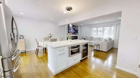 13 Moryan Rd, Edison, NJ 08817 photo 6