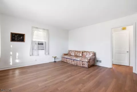 1412 E 2nd St, Plainfield, NJ 07062 photo 5