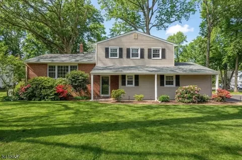 112 Crane Cir, New Providence, NJ 07974