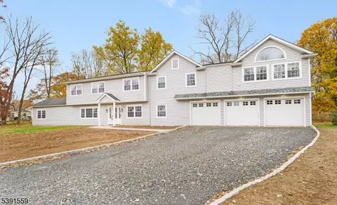 12 Wayne Ter, Basking Ridge, NJ 07920