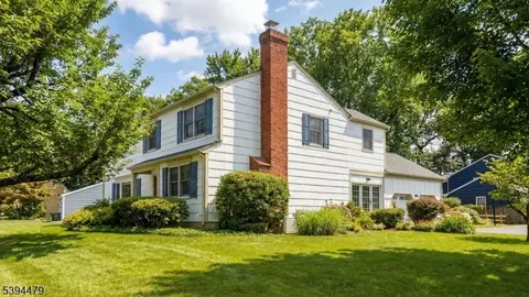 15 Columbia Dr, Bernardsville, NJ 07924