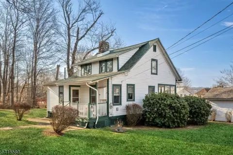 6 Lakeview Ave, Budd Lake, NJ 07828