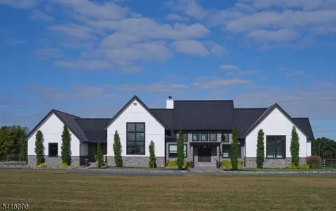 101 Harbourton Woodsville Rd, Pennington, NJ 08534