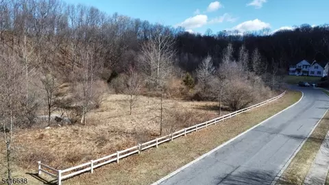11 Lackawanna Dr, Frelinghuysen Twp, NJ 07860