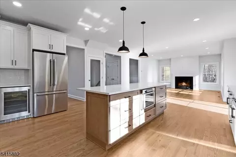 181 Maple Ave, Berkeley Heights, NJ 07922 photo 9