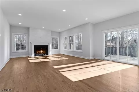 181 Maple Ave, Berkeley Heights, NJ 07922 photo 4