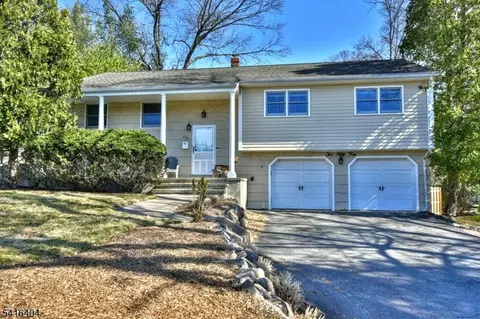 254 Godwin Ave, Wyckoff, NJ 07481