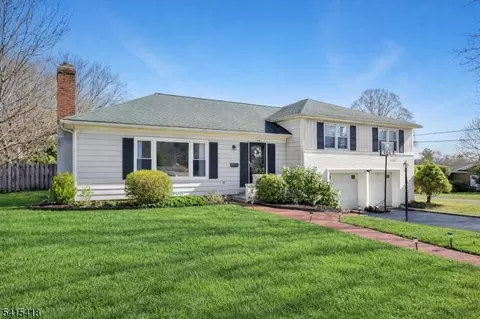 500 E Valley View Ave, Hackettstown, NJ 07840 photo 2