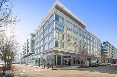 1000 Ave Port Imp303, Weehawken Twp, NJ 07086